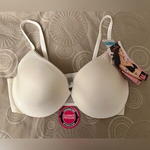 Maidenform NWT Smooth T-Shirt Bra -07219- White- Cushioned Underwire Technology
